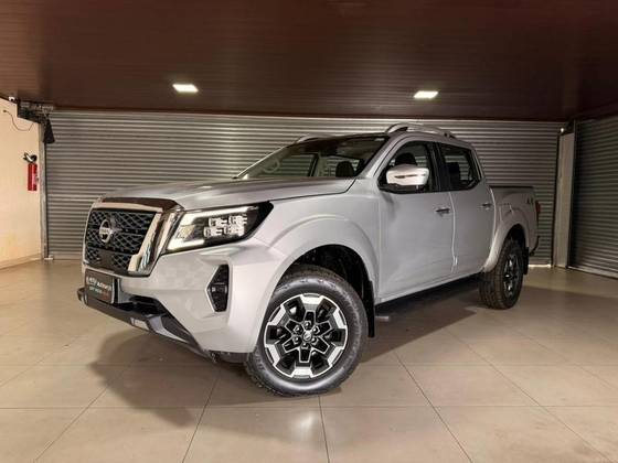 NISSAN FRONTIER 2.3 16V TURBO DIESEL PLATINUM CD 4X4 AUTOMÁTICO